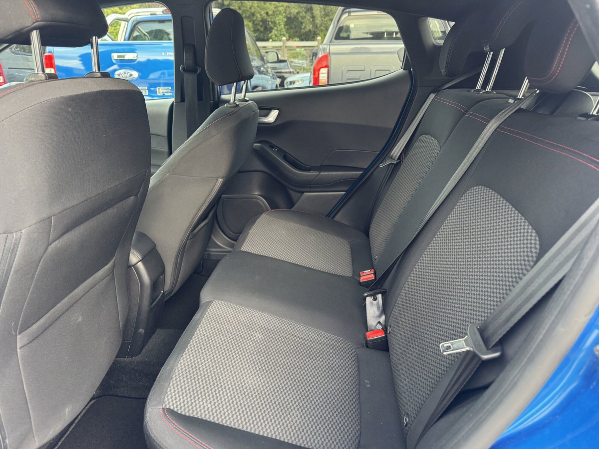 Ford Fiesta 1.1 85 CV 5 porte Plus (9)