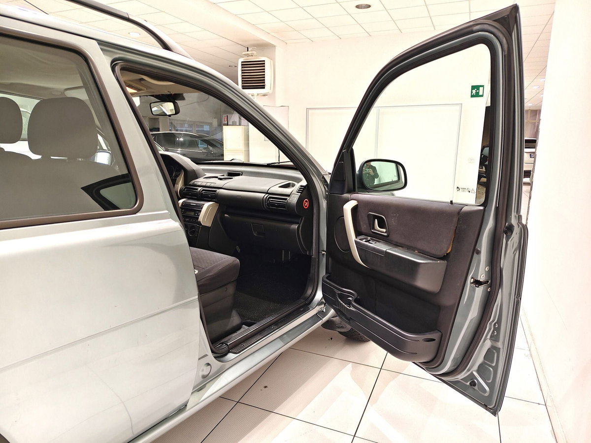 Land Rover Freelander 2.0 Td4 16V cat S.W. Autoc. (9)