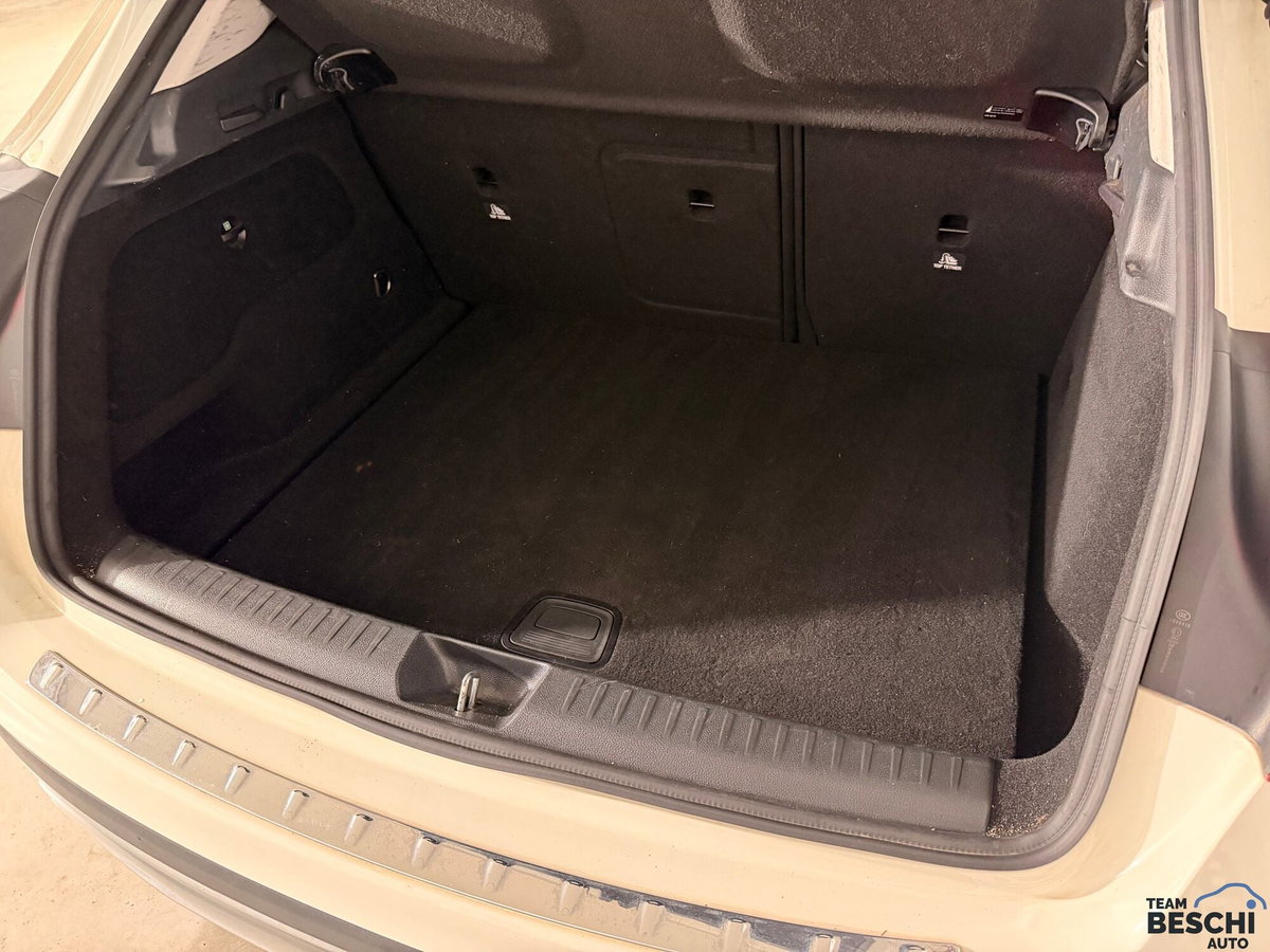 Mercedes-Benz GLA SUV 200 d Executive (17)