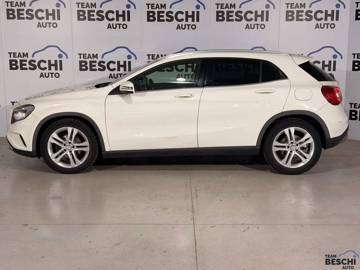 Mercedes-Benz GLA SUV 200 d Executive (4)