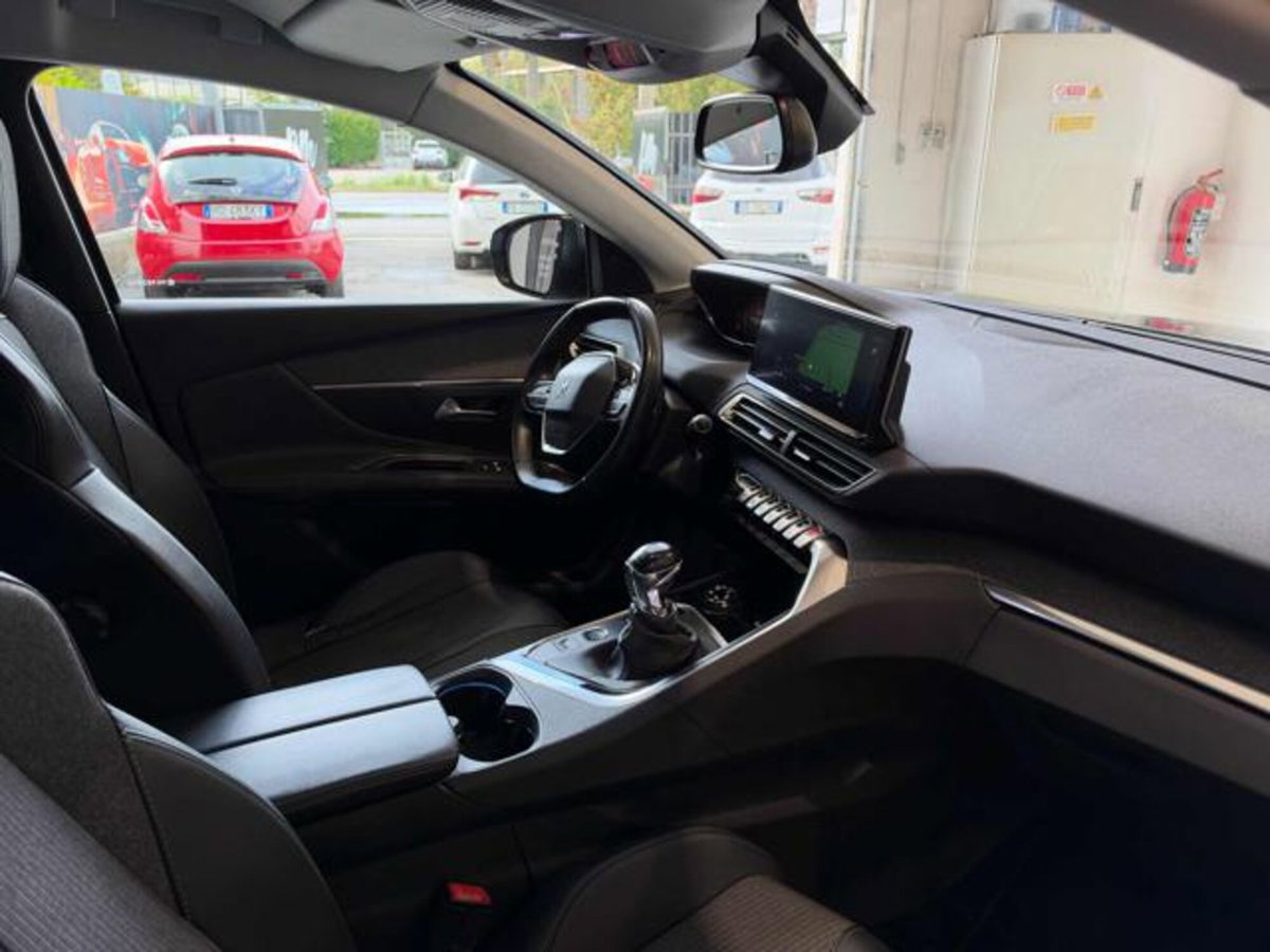 Peugeot 3008 PureTech Turbo 130 S&S GT Line (12)
