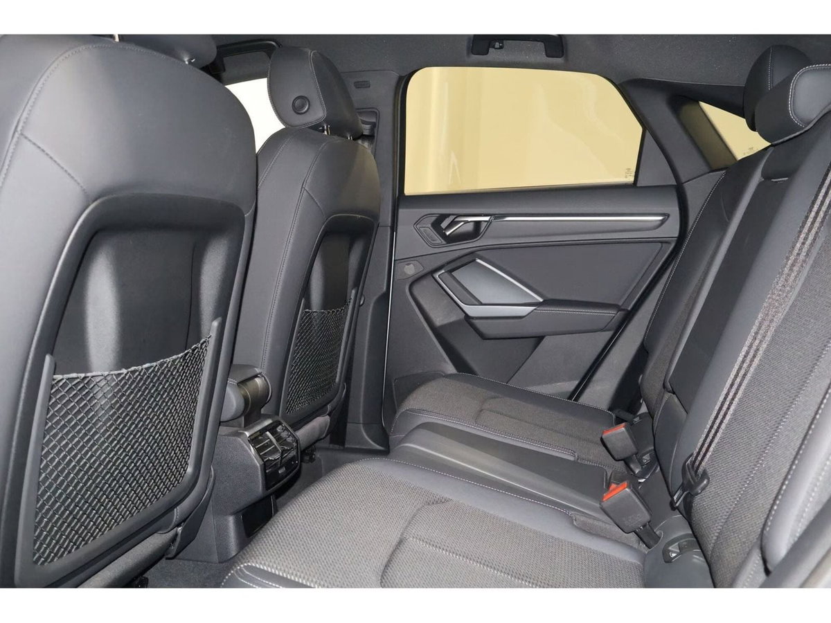 Audi Q3 Sportback 35 TDI quattro S tronic S line edition (11)