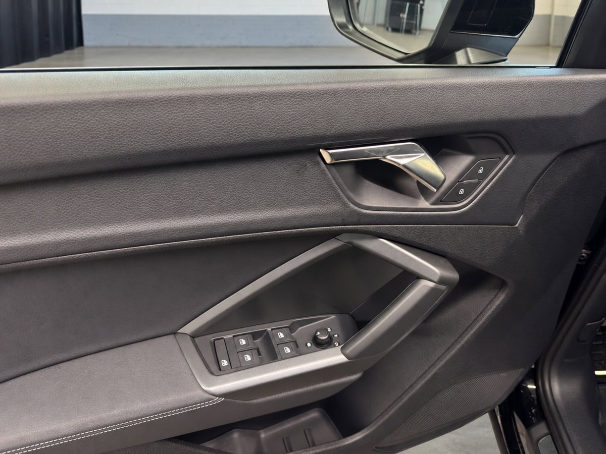 Audi Q3 Sportback 35 TDI quattro S tronic S line edition (10)