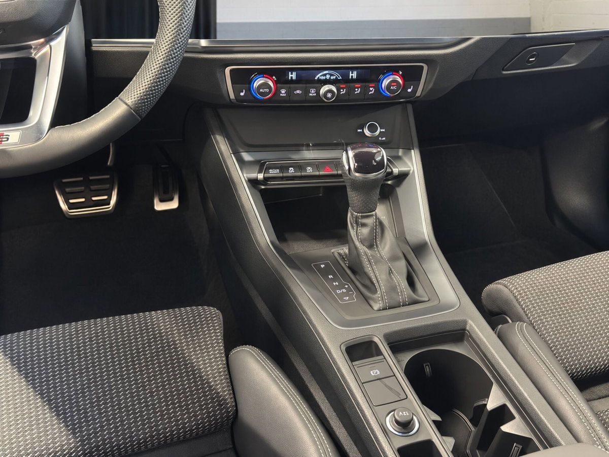 Audi Q3 Sportback 35 TDI quattro S tronic S line edition (10)