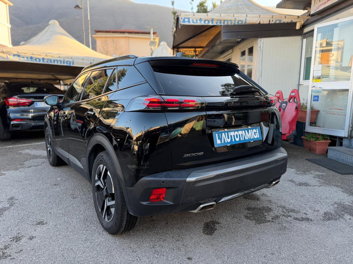 Peugeot 2008 1.2 hybrid Allure 145cv e-dcs6 (3)