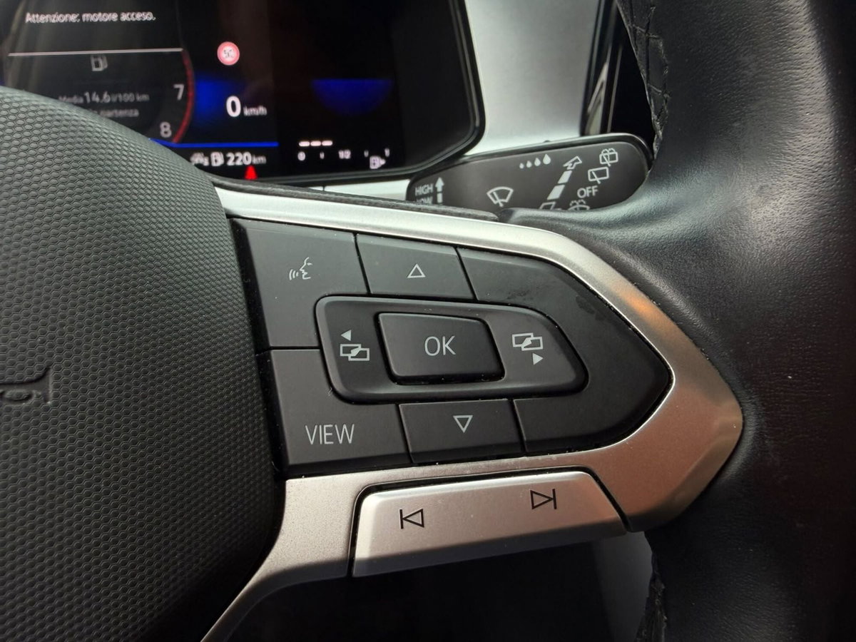 Volkswagen T-Roc 1.0 TSI Life (10)