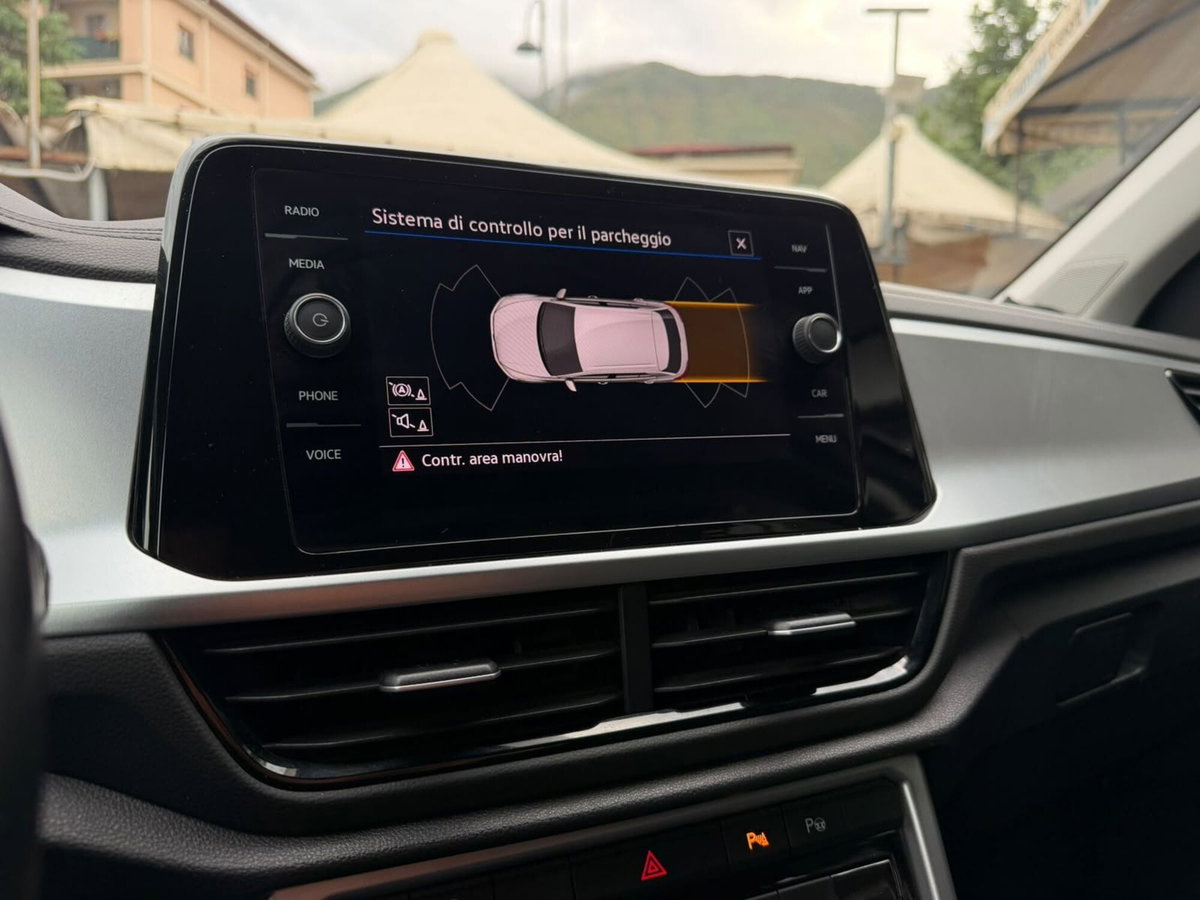 Volkswagen T-Roc 1.0 TSI Life (14)
