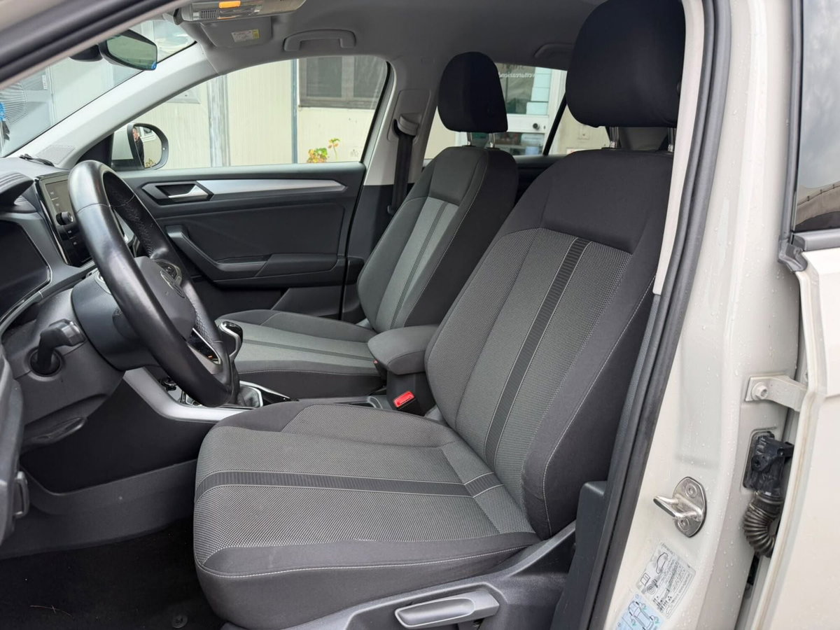 Volkswagen T-Roc 1.0 TSI Life (17)