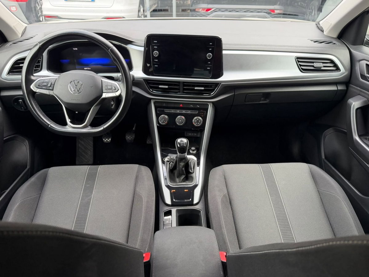 Volkswagen T-Roc 1.0 TSI Life (7)