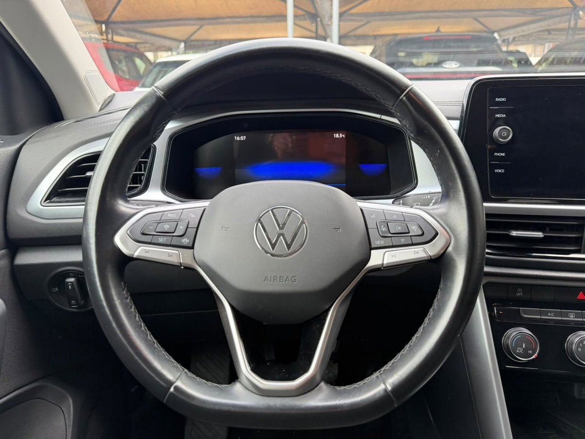 Volkswagen T-Roc 1.0 TSI Life (8)