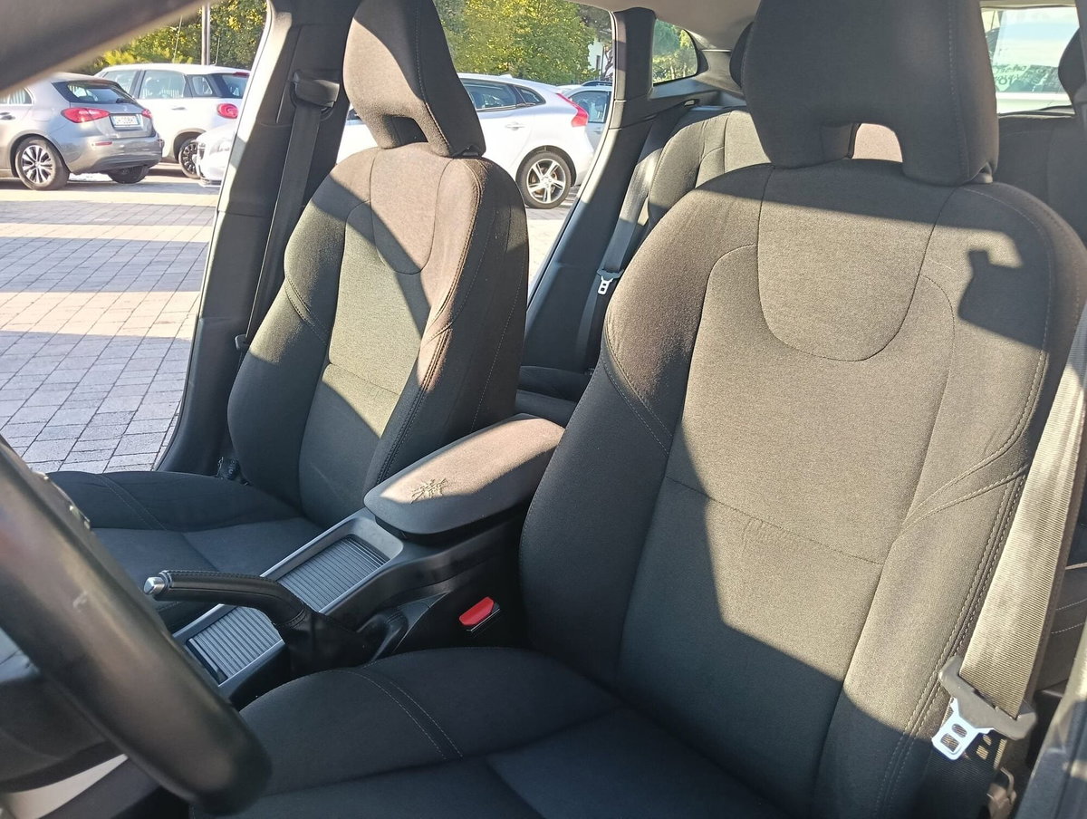Volvo V40 Cross Country D2 Plus (7)