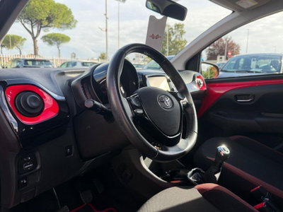 Toyota Aygo 1.0 VVT-i 69 CV 5 porte x-cool (13)