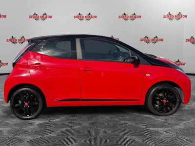 Toyota Aygo 1.0 VVT-i 69 CV 5 porte x-cool (2)