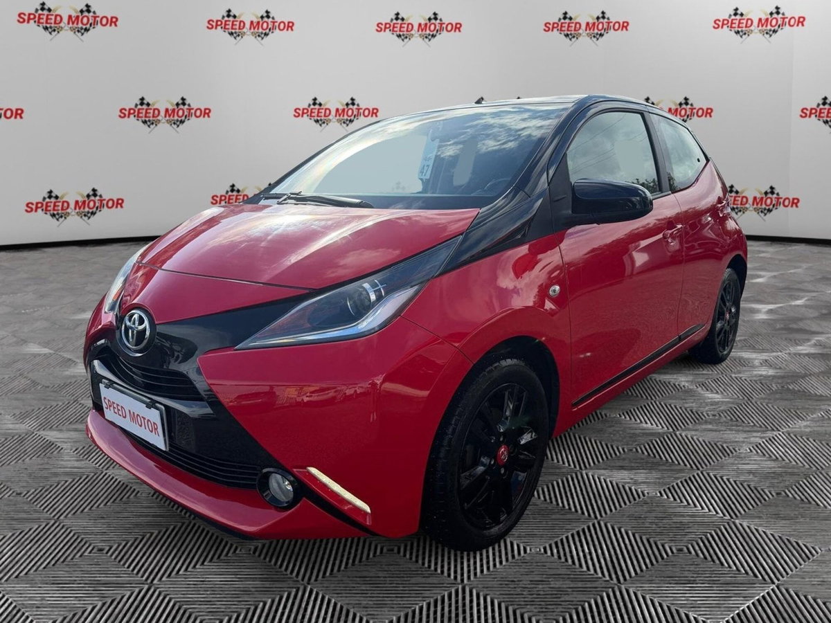 Toyota Aygo 1.0 VVT-i 69 CV 5 porte x-cool (3)