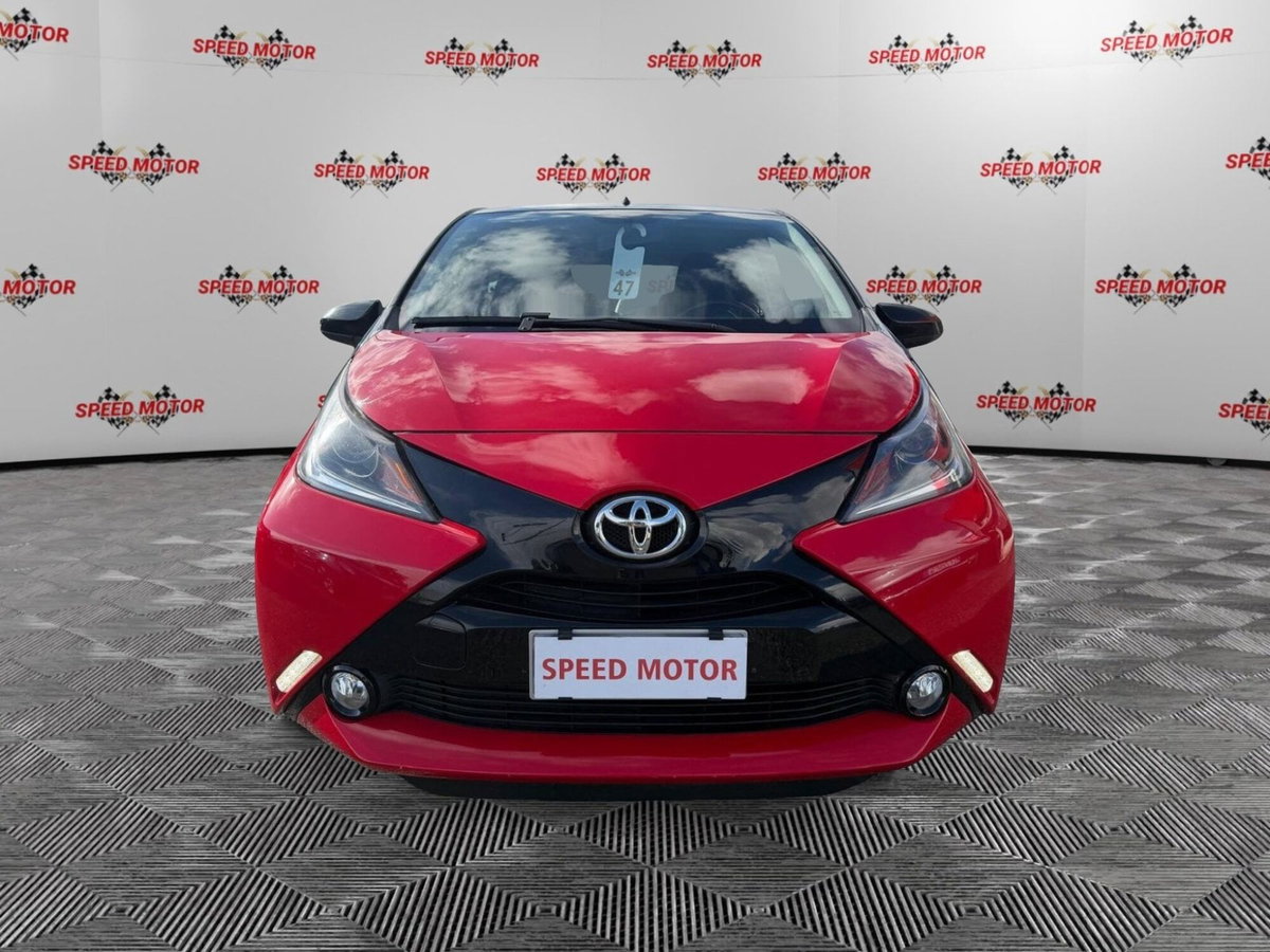 Toyota Aygo 1.0 VVT-i 69 CV 5 porte x-cool (4)