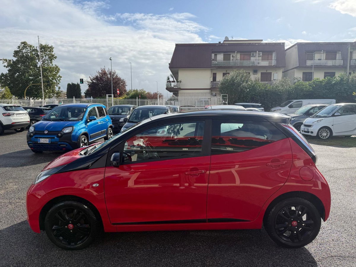 Toyota Aygo 1.0 VVT-i 69 CV 5 porte x-cool (7)