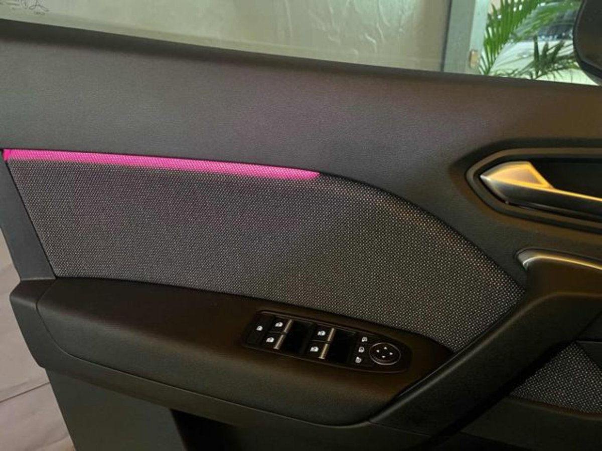 Renault Captur 1.2 eco-g Techno 120cv (12)