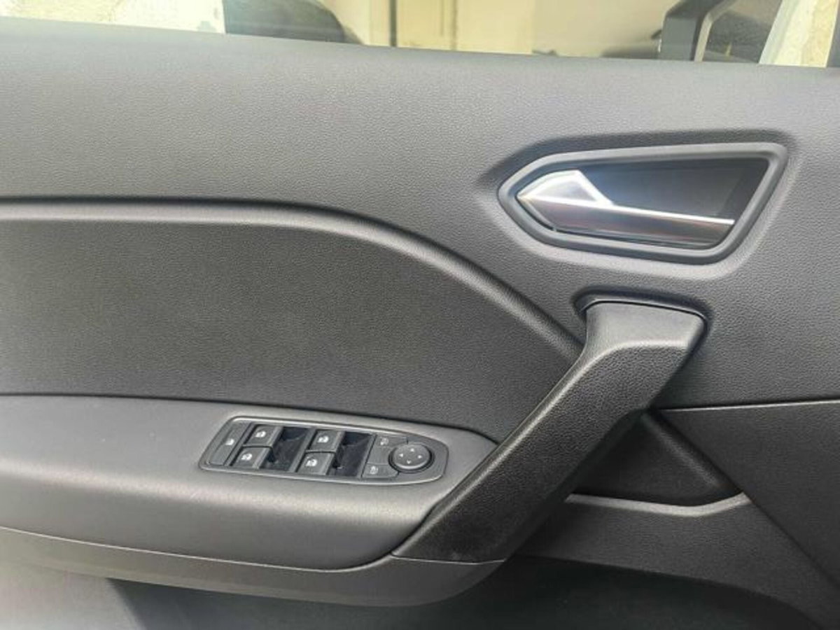 Renault Captur 1.2 eco-g Evolution 120cv (8)