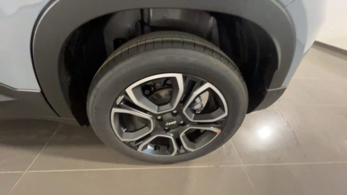 Jeep Avenger 1.2 turbo e-hybrid mhev Summit fwd 110cv edct6 (18)