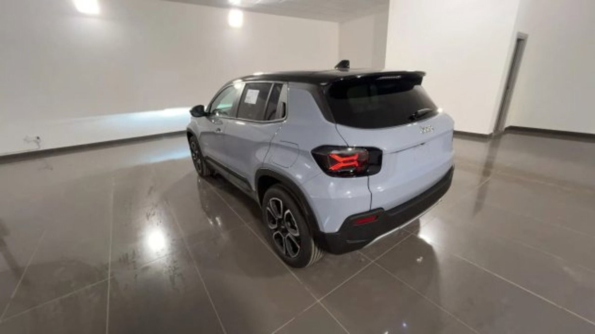 Jeep Avenger 1.2 turbo e-hybrid mhev Summit fwd 110cv edct6 (3)
