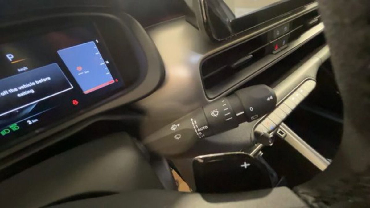 Jeep Avenger 1.2 turbo e-hybrid mhev Summit fwd 110cv edct6 (9)