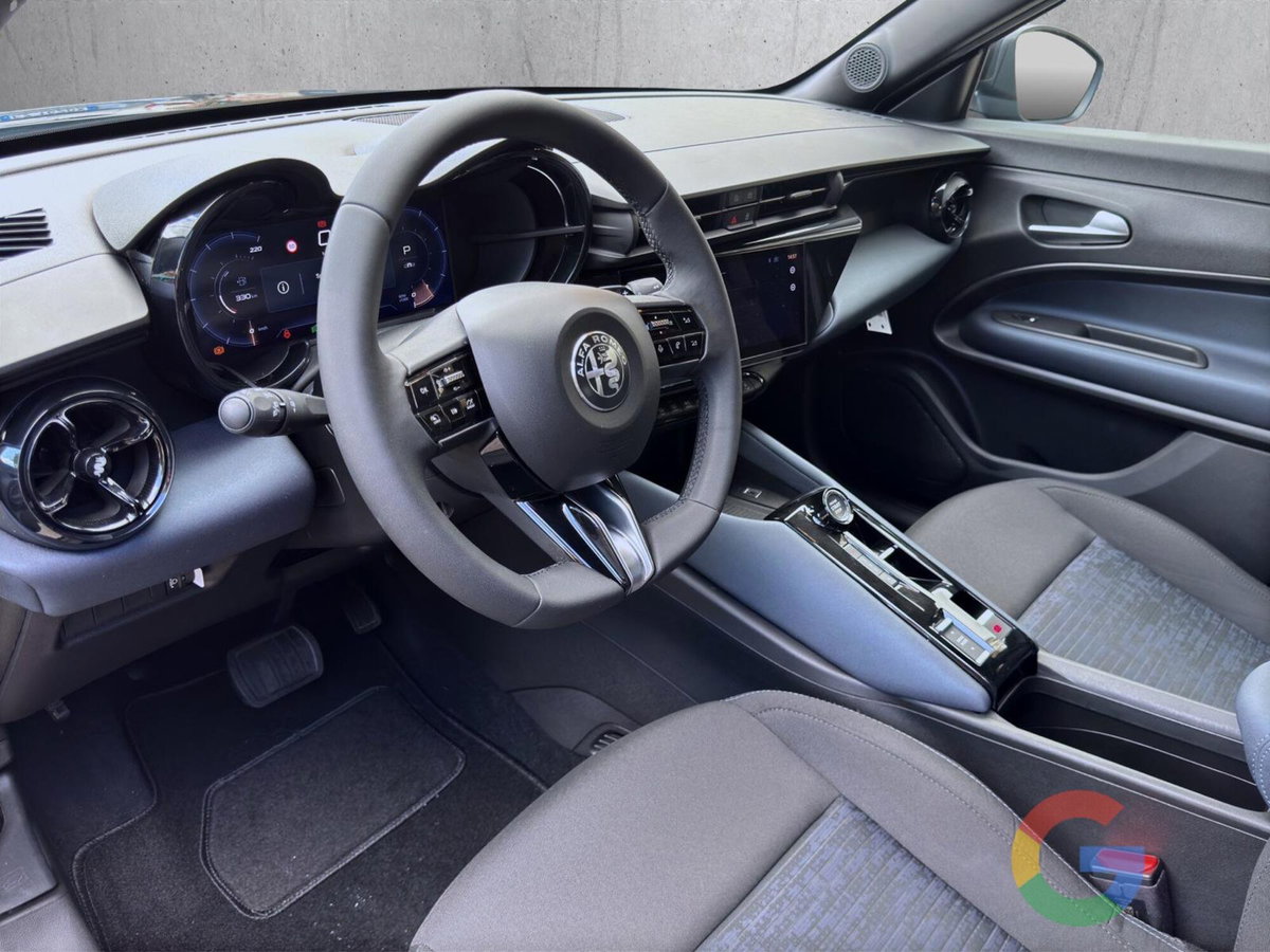 Alfa Romeo Junior 1.2 ibrida 145cv edct6 (9)