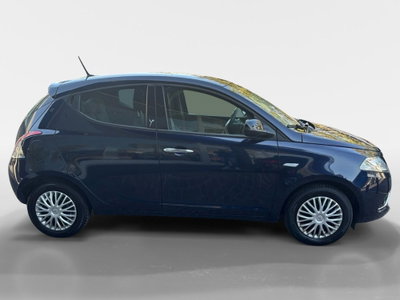 Lancia Ypsilon 1.2 69 CV 5 porte Platinum (2)