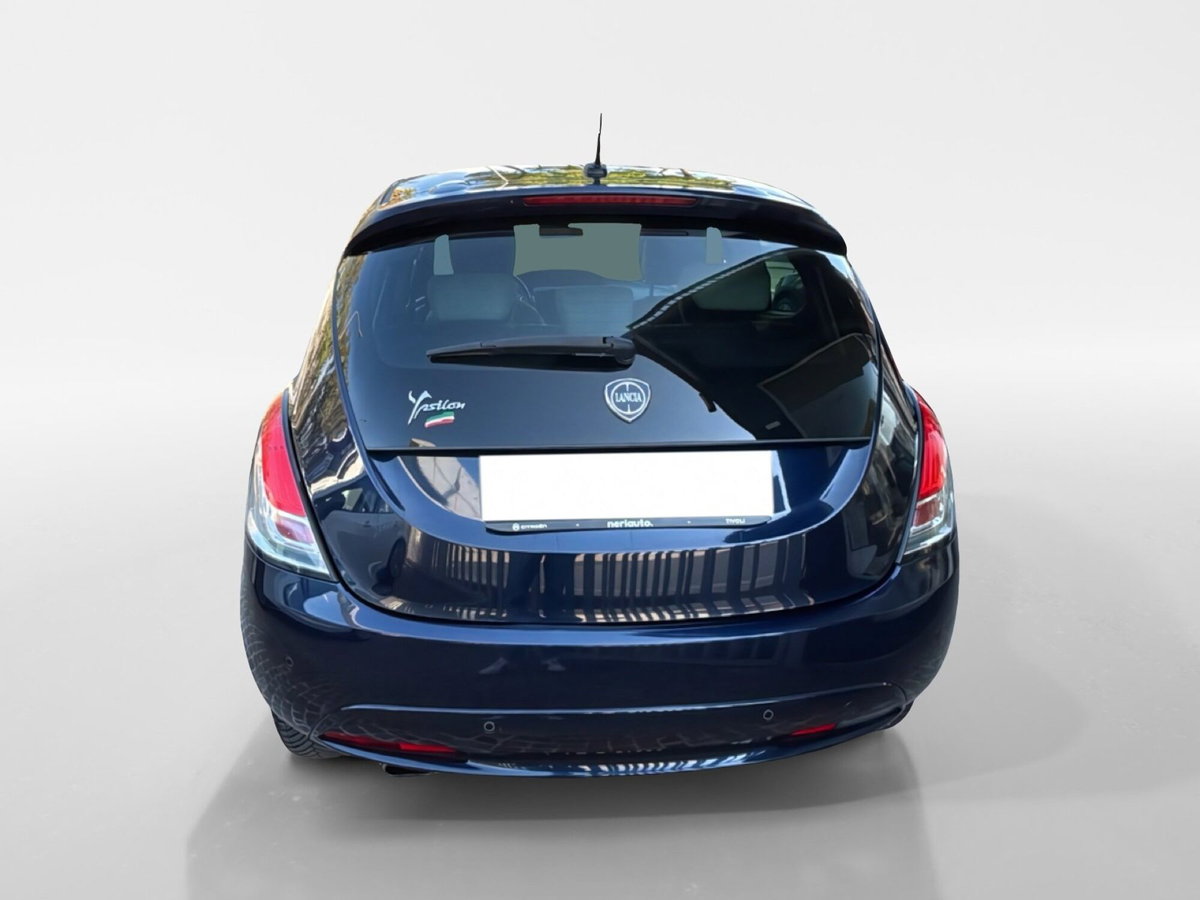 Lancia Ypsilon 1.2 69 CV 5 porte Platinum (5)