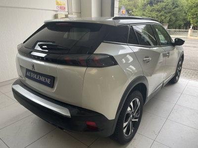 Peugeot 2008 1.2 turbo Allure 100cv (2)