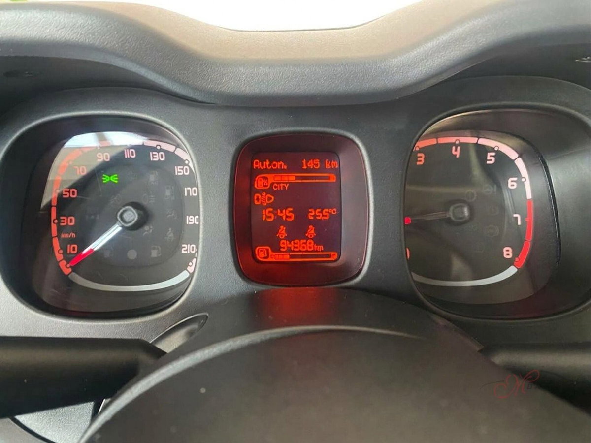 Fiat Panda 1.0 FireFly S&S Hybrid City Cross (13)