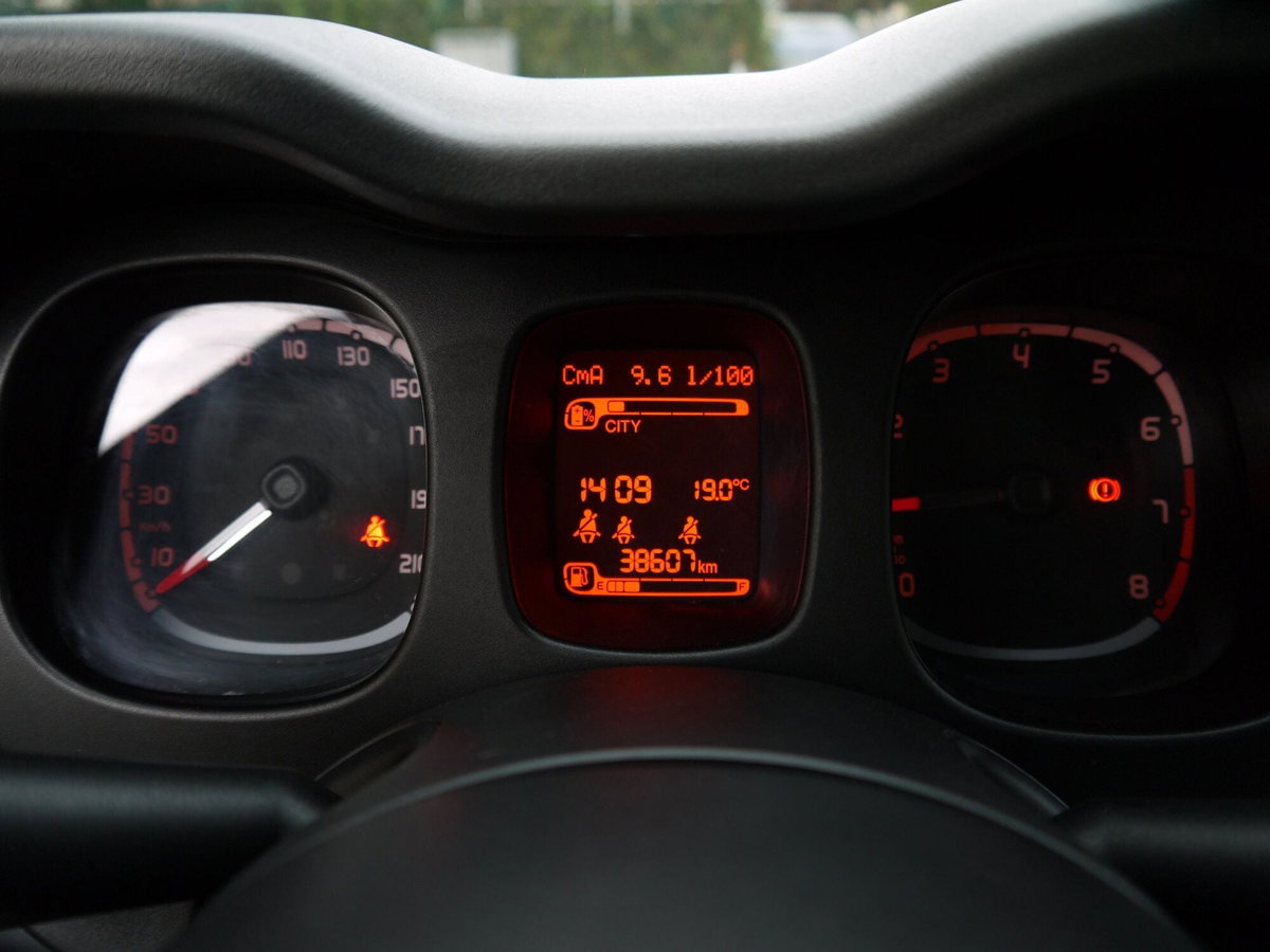 Fiat Panda 1.0 FireFly S&S Hybrid City Cross (12)