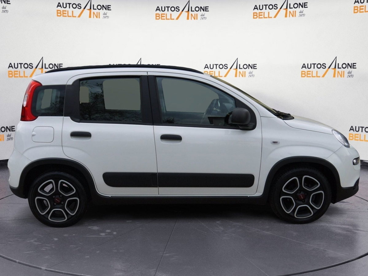 Fiat Panda 1.0 FireFly S&S Hybrid City Cross (7)