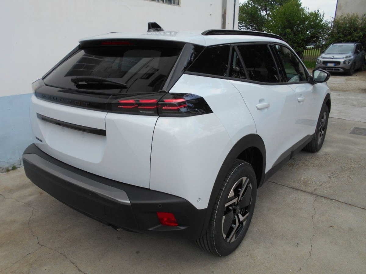 Peugeot 2008 PureTech 100 S&S Allure (13)