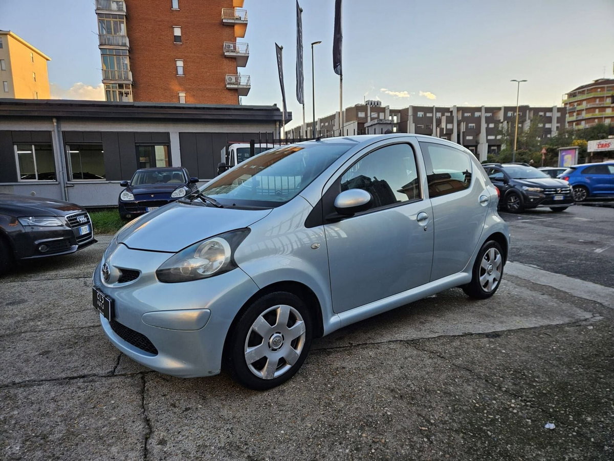 Toyota Aygo 1.0 12V VVT-i 5 porte Sol