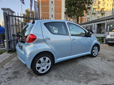 Toyota Aygo 1.0 12V VVT-i 5 porte Sol (3)