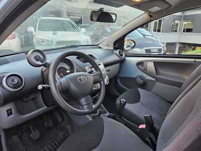 Toyota Aygo 1.0 12V VVT-i 5 porte Sol (6)
