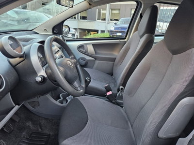 Toyota Aygo 1.0 12V VVT-i 5 porte Sol (7)