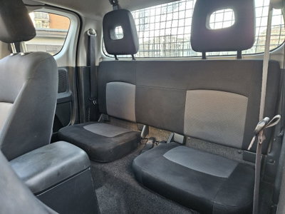 Mitsubishi L200 2.4 DI-D/154CV Club Cab Inform (8)