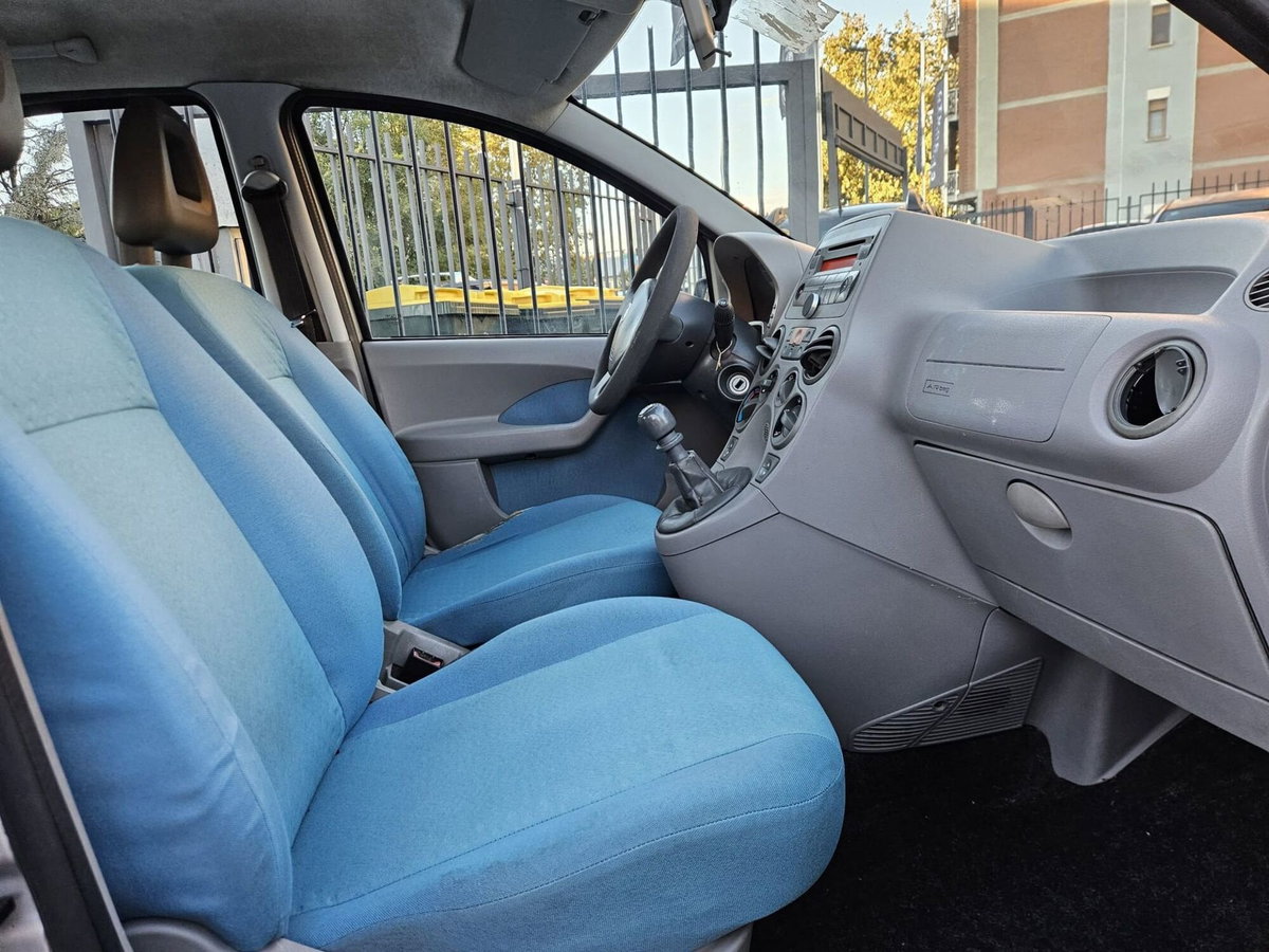 Fiat Panda 1.2 Emotion (9)