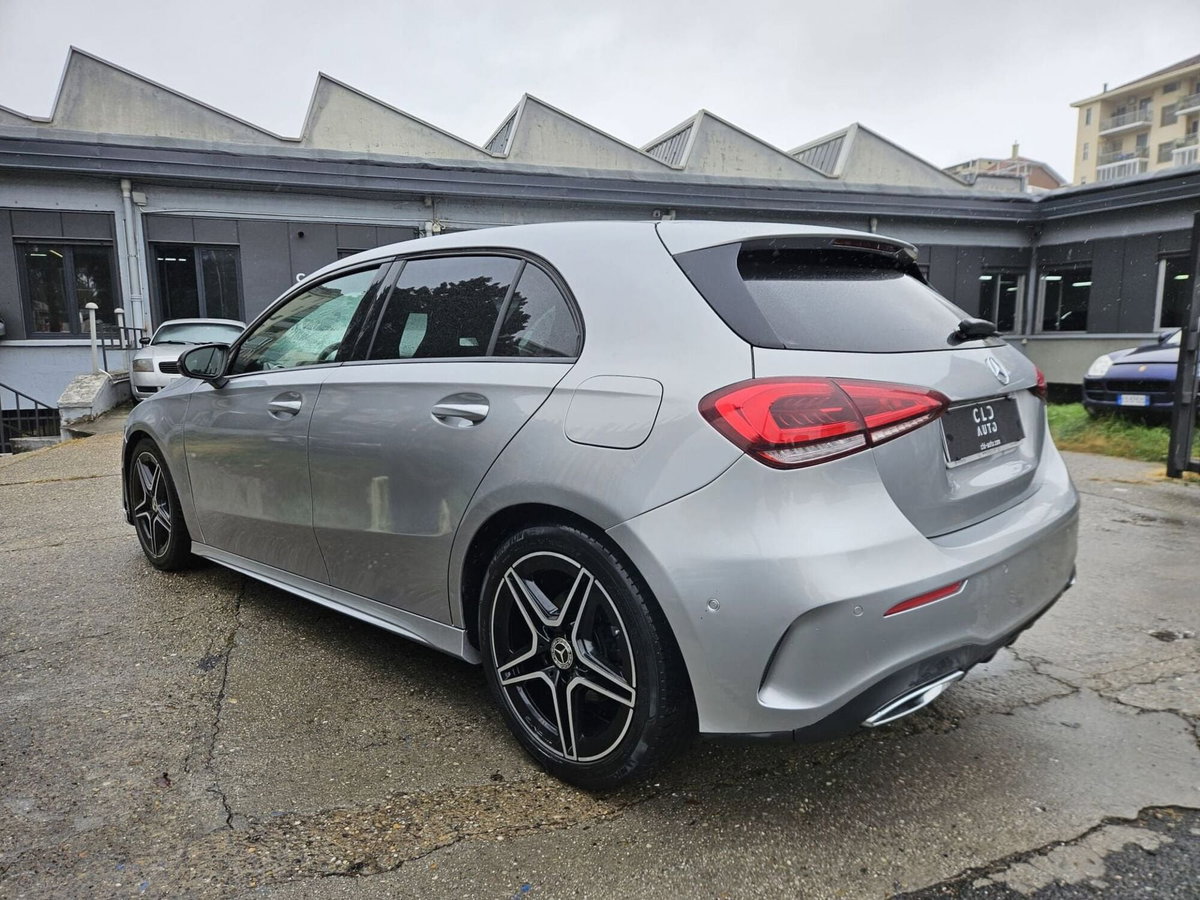 Mercedes-Benz Classe A 180 d Premium (5)