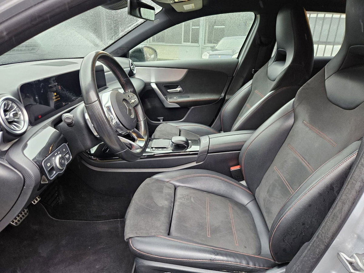 Mercedes-Benz Classe A 180 d Premium (7)