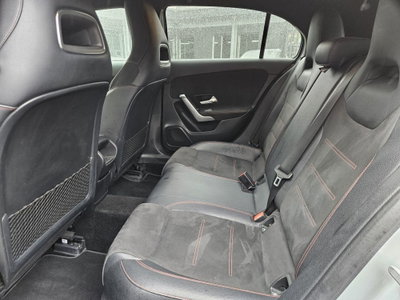 Mercedes-Benz Classe A 180 d Premium (8)