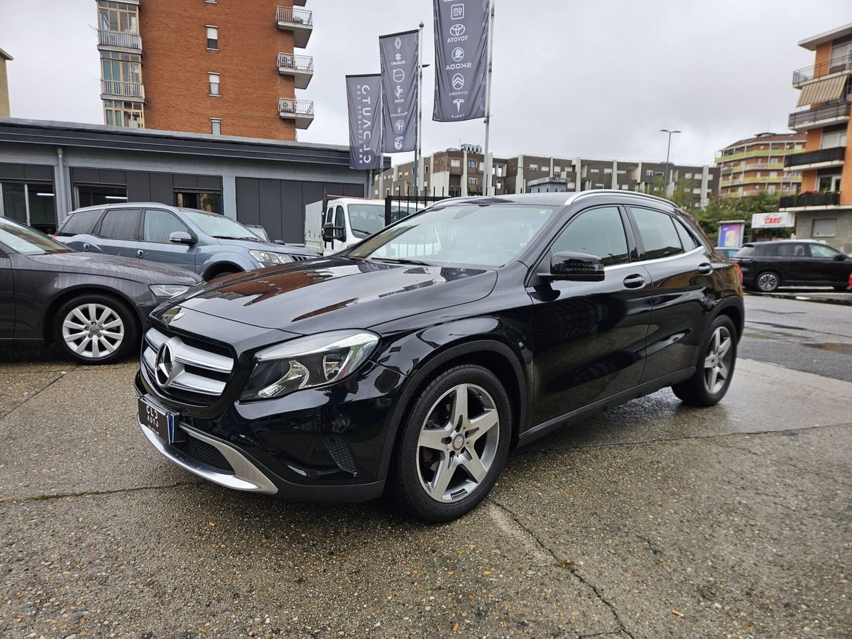 Mercedes-Benz GLA SUV 200 d Premium
