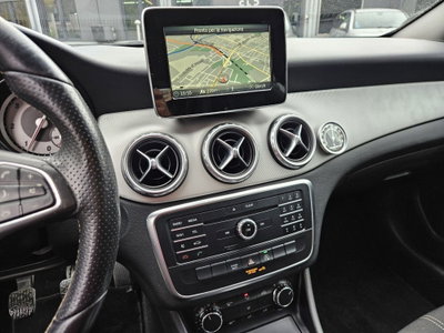 Mercedes-Benz GLA SUV 200 d Premium (14)