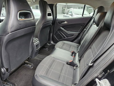 Mercedes-Benz GLA SUV 200 d Premium (9)