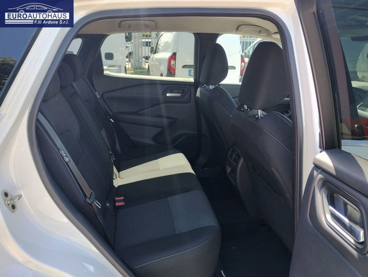 Nissan Qashqai 1.3 mhev N-Connecta 4wd 158cv xtronic (4)