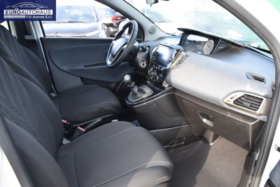 Lancia Ypsilon 1.2 69 CV 5 porte GPL Gold Plus (14)