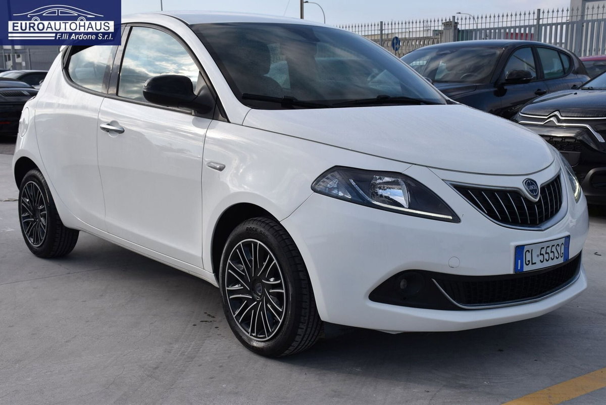 Lancia Ypsilon 1.2 69 CV 5 porte GPL Gold Plus (3)