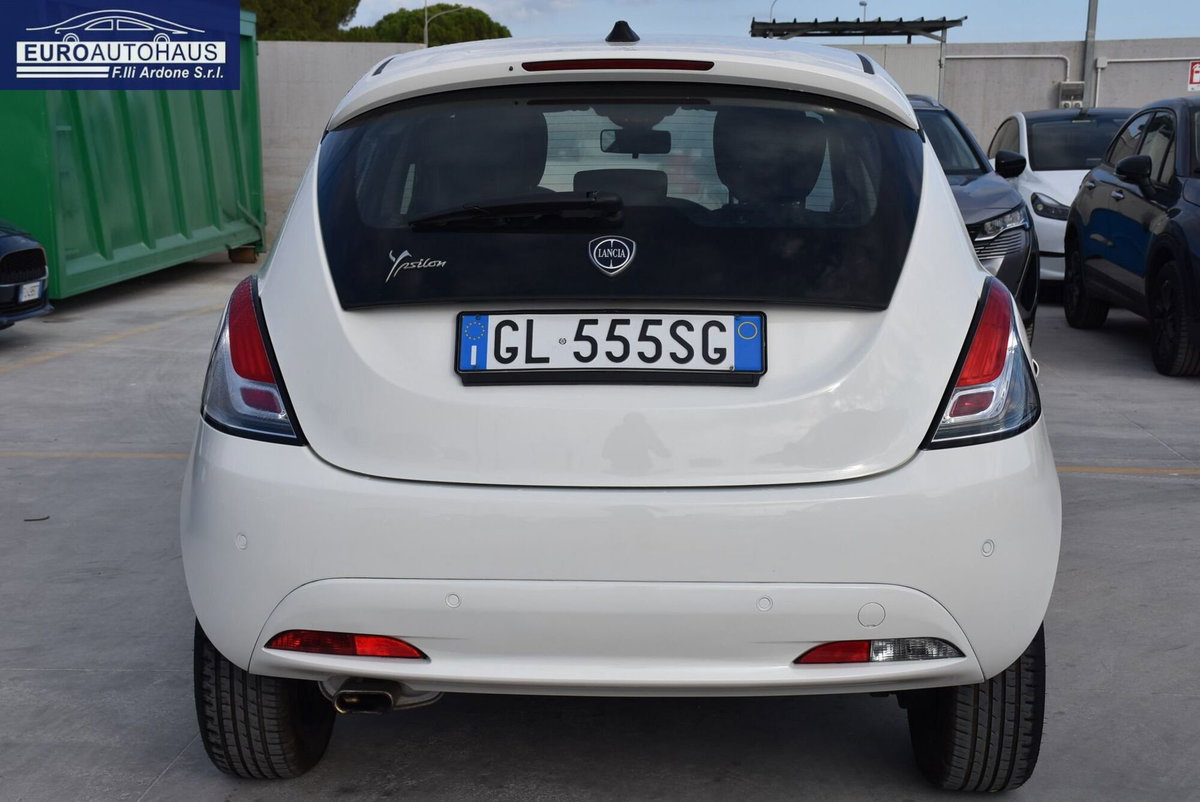 Lancia Ypsilon 1.2 69 CV 5 porte GPL Gold Plus (5)