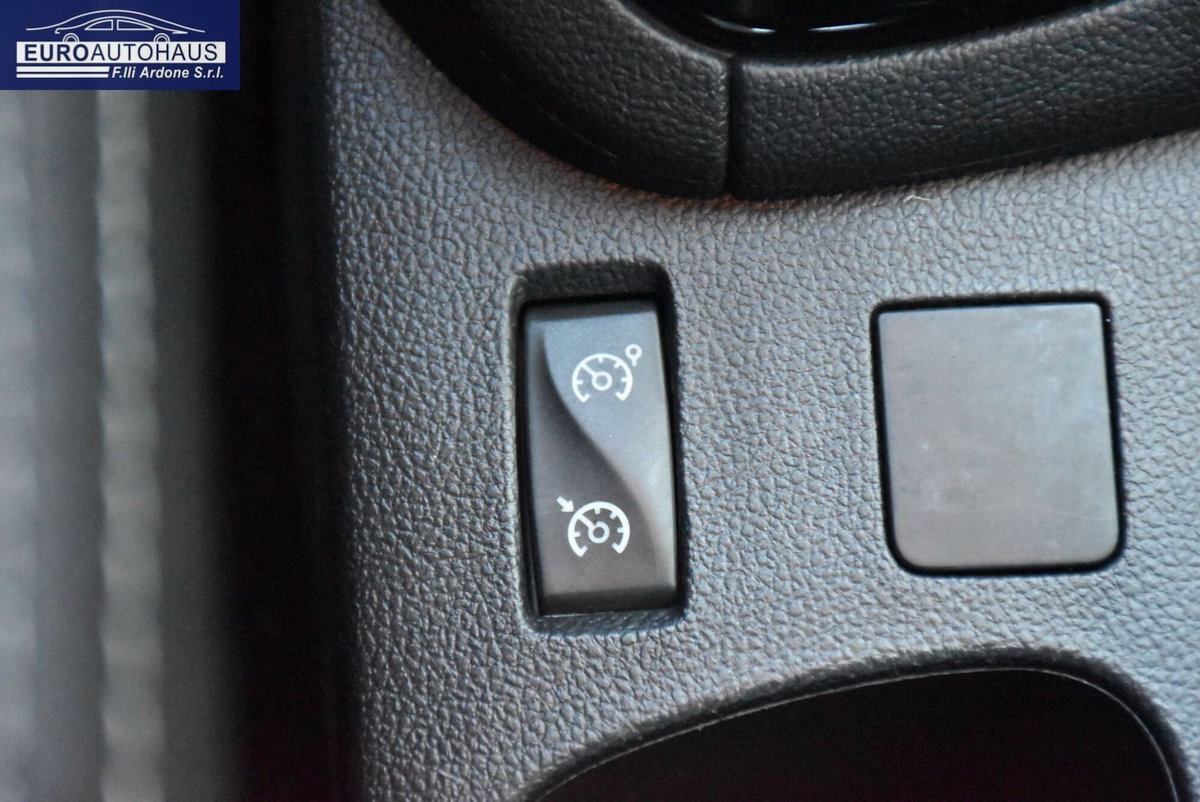 Renault Clio dCi 8V 75CV Start&Stop 5 porte Energy Zen (9)